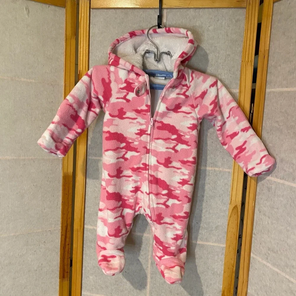 Healthtex Baby Girl Pink Camo Fleece Hooded Bunting‎ Footed Romper 0-3M VTG